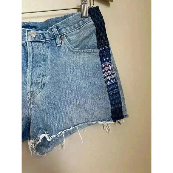 Levi's 501 Original Shorts Side Stripe Size 28 - Picture 4 of 13